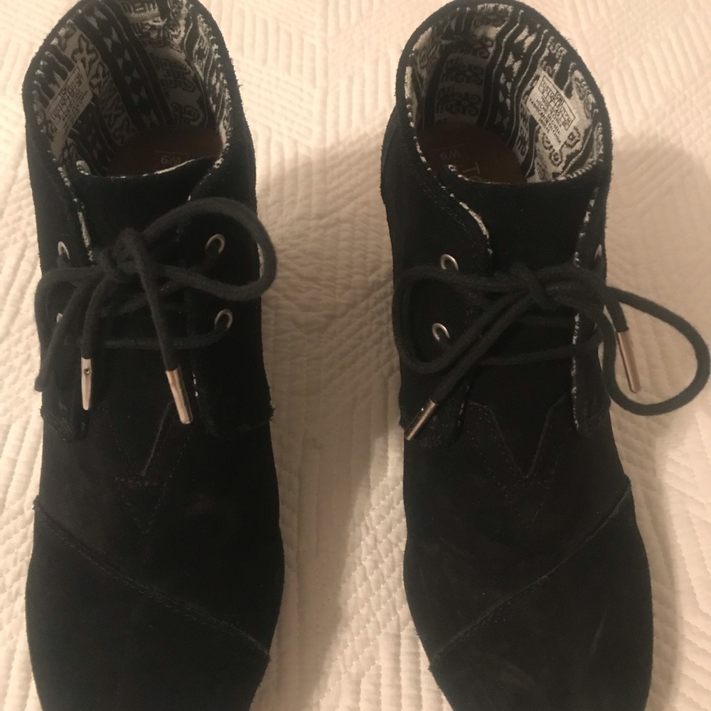 TOMS desert wedge bootie